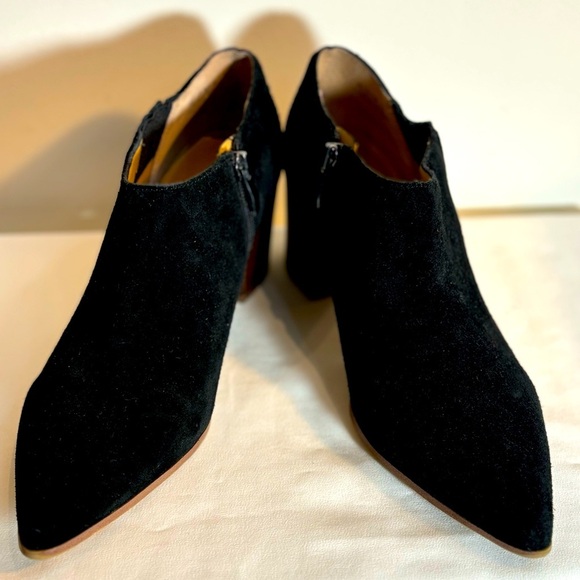 FRANCO SARTO Sz 9 Takoma Booties Low Top Leather Suede Pointy Toe Western Vibes - Picture 1 of 10